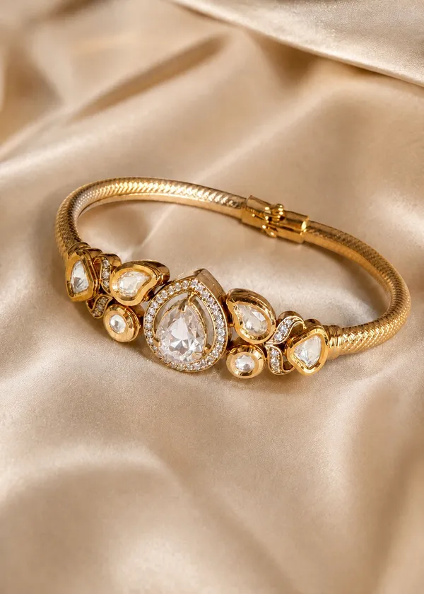 Royale_Moissanite_Polki_Kundan_Front_Opening_Bangle_Bracelet