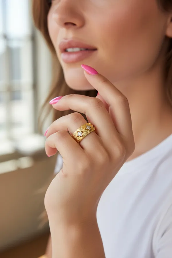 Eliza_Zircon_Elegance_Ring