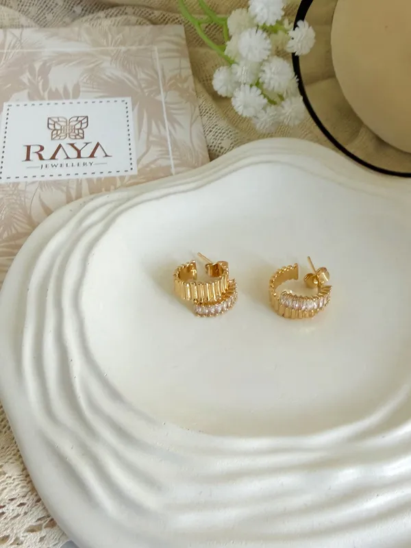 Baguette_Dainty_Hoop_Earrings