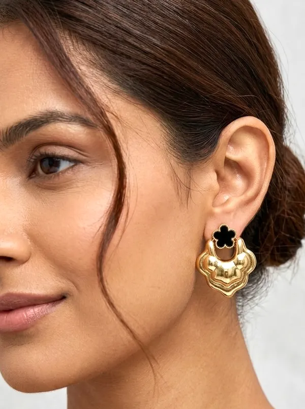 Black_Star_Royale_18kt_Gold_Plated_Stud_Earrings