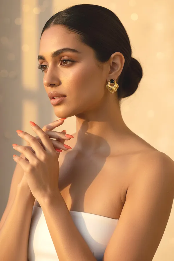 Black_Star_Royale_18kt_Gold_Plated_Stud_Earrings