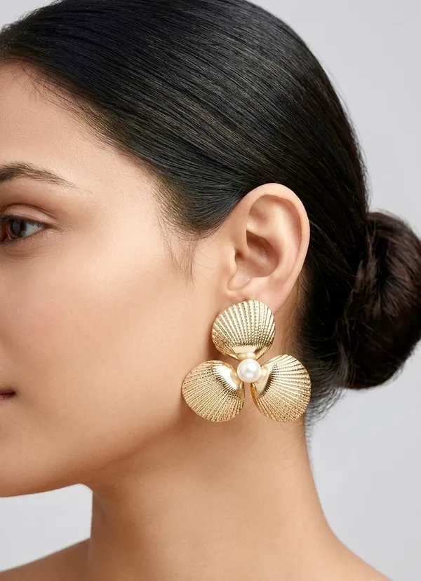 Shells_&_Pearl_Statement_Stud_Earrings