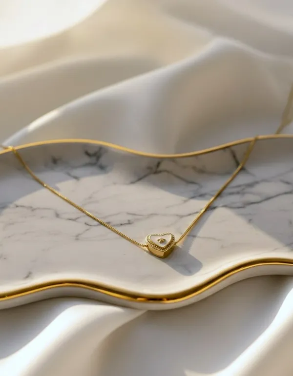 Mother_Of_Pearl_Zircon_Heart_Necklace