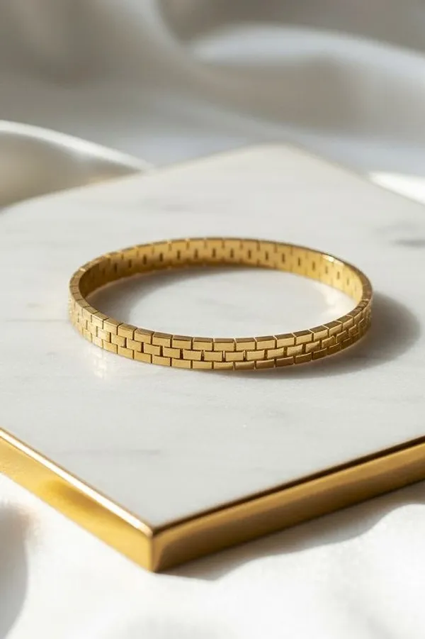 Stacy_Gold_Bangle_Bracelet