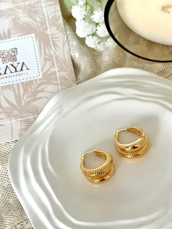 Kim_Elegance_2_Layered_Hoop_Earrings