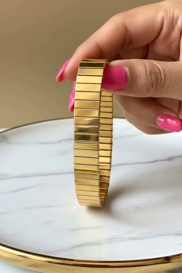 Cleopatra_Elastic_Gold_Band_Luster_Bracelet