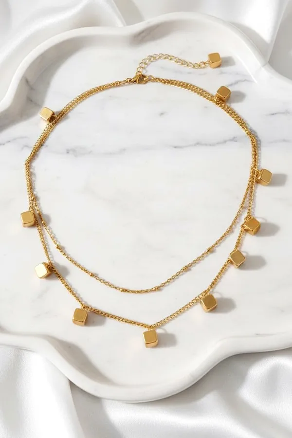 Rihhana_Gold_Dangles_Luxe_Necklace