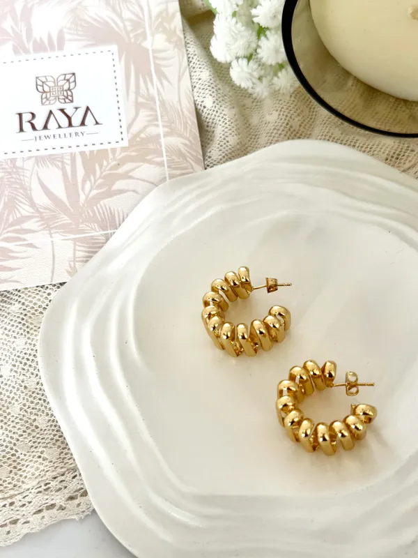 Isabella_Curly_Cord_Hoop_Earrings