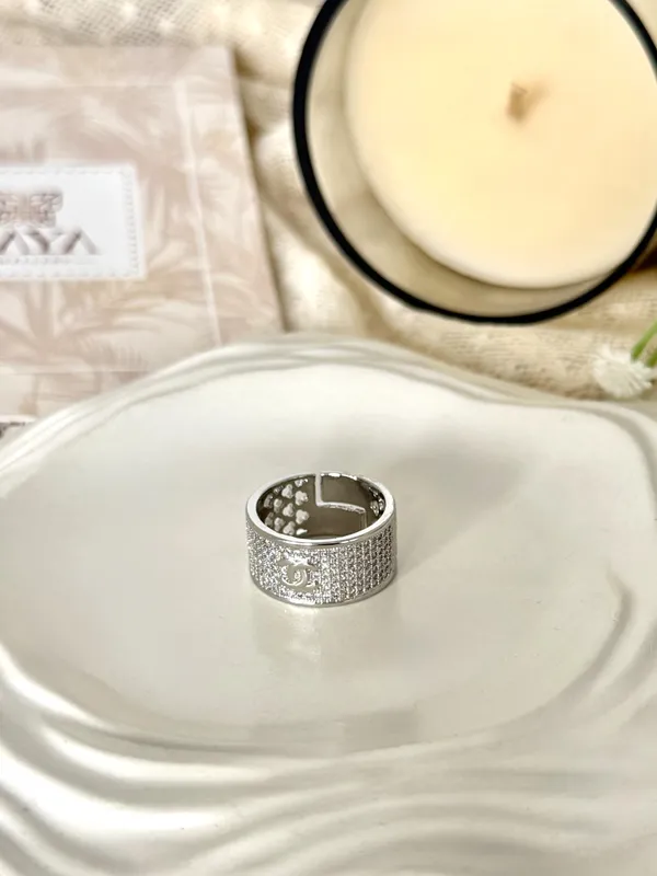 Christiana_Zircon_Elegance_Rhodium_Ring