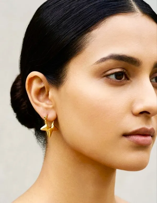Dainty_Stars_Everyday_Hoop_Earrings