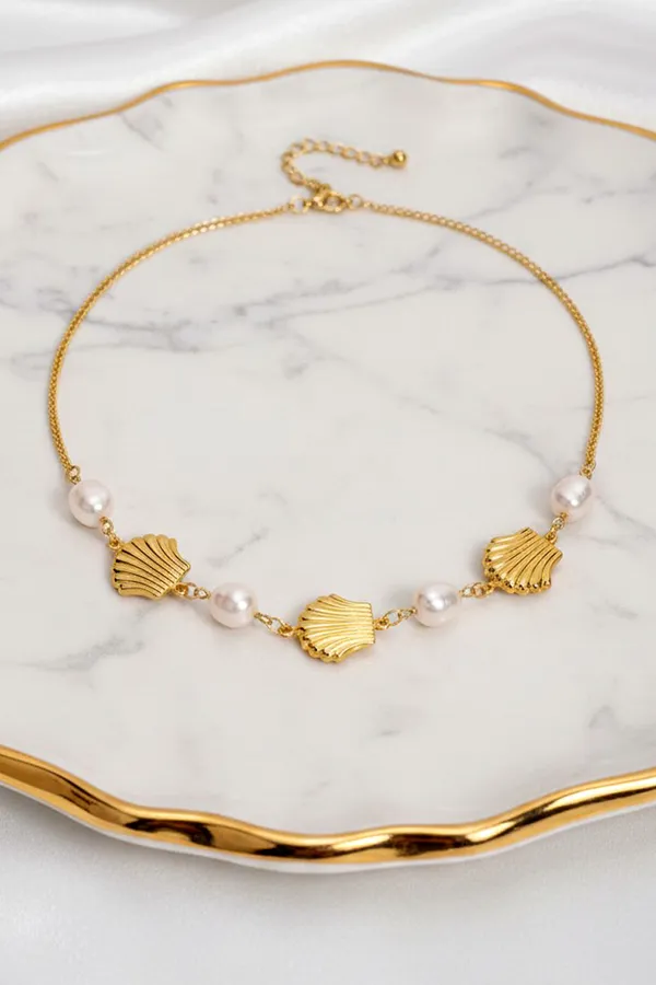 Seashells_Baroque_Pearl_Beach_Necklace