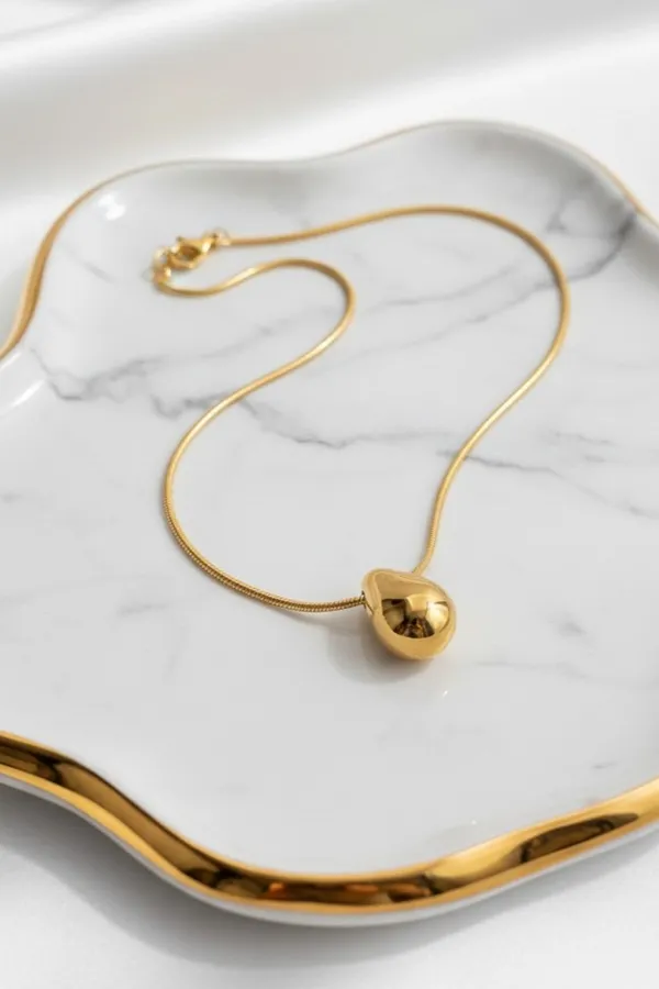 Gold_Drop_Luxe_Necklace