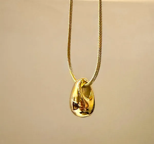 Gold_Drop_Luxe_Necklace