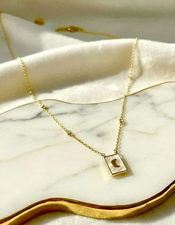 Mother_Of_Pearl_Crescent_Moon_Crystals_Necklace