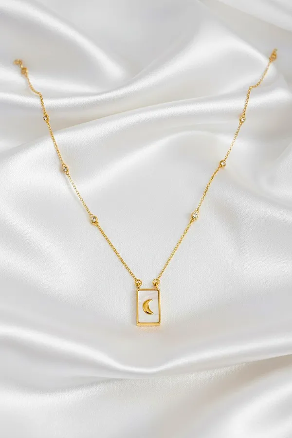 Mother_Of_Pearl_Crescent_Moon_Crystals_Necklace