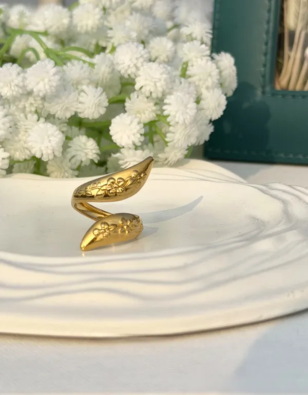 Hannah_Adjustable_Gold_Ring