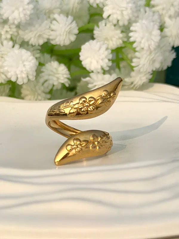Hannah_Adjustable_Gold_Ring