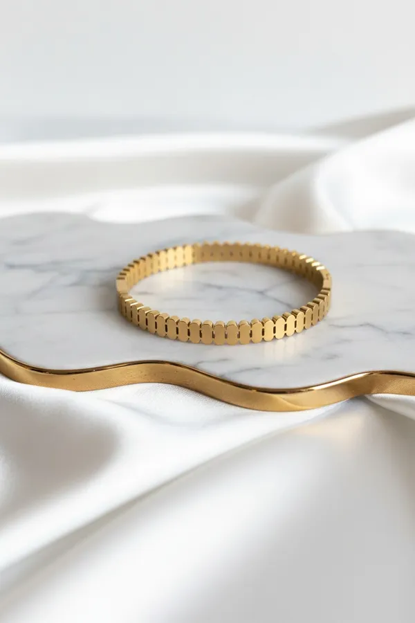 Stella_Gold_Bangle_Bracelet