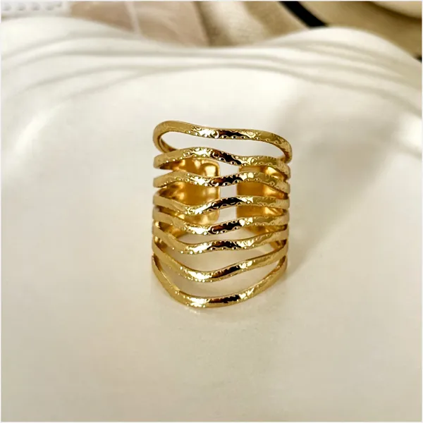 Sabrina_Statement_Gold_Ring