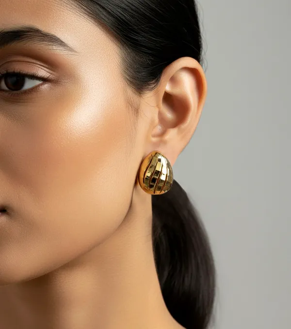 Gold_Textured_Leaf_Stud_Earrings