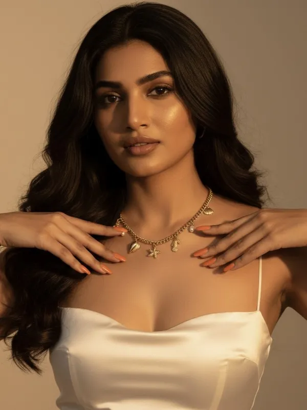 Lyla_Ocean_Treasure_Charm_Luxe_Necklace