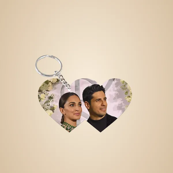 Personalized_Photo_Heart-Shaped_Keychain_(87X50_Mm)