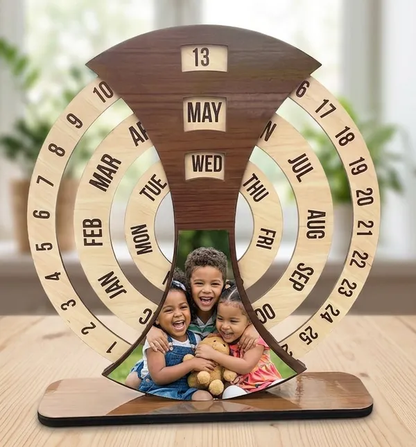 Personalized_Photo_Perpetual_Calendar_With_Heart_Design_-_12_Inches