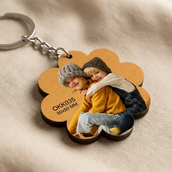 Personalized_Flower-Shaped_Photo_Keychain_-_Custom_Printed_Keyring_(50X50_Mm)