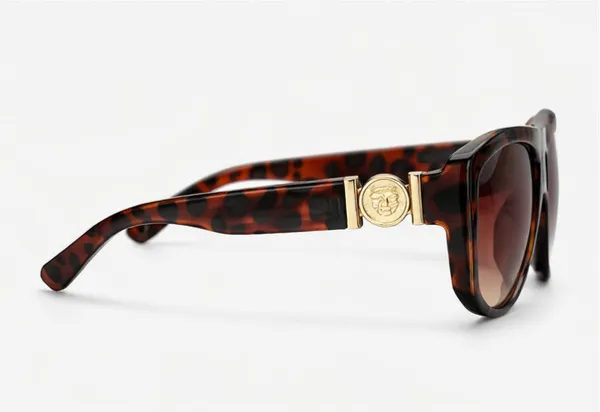 Brown_Plastic_Or_Metal_Sunglasses