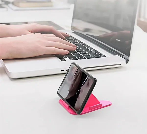 Black_Plastic_Mobile_Holder