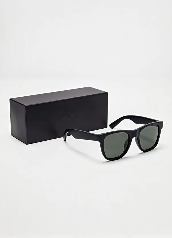 Black_Plastic_Sunglasses