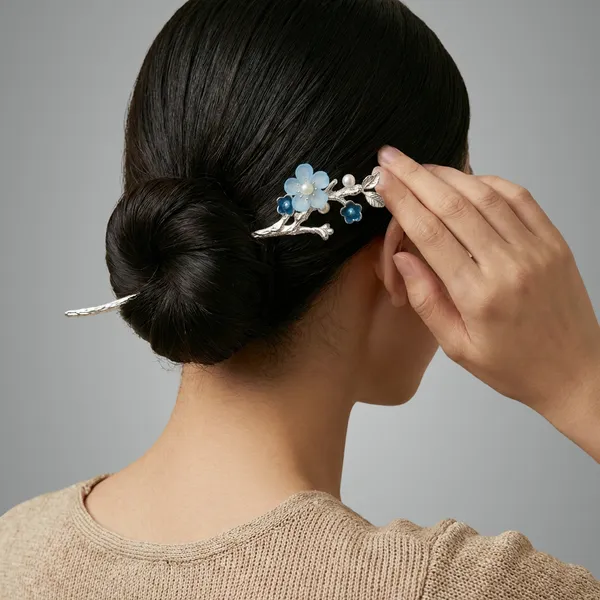 Blue_And_Silver_Floral_Blossom_Hair_Stick_Tone_With_Flowers_For_Women