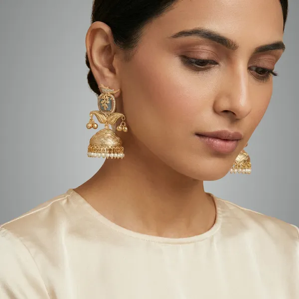 Gold_And_White_Traditional_Toned_Jhumka_Earrings_With_Pearl_Drops_For_Women