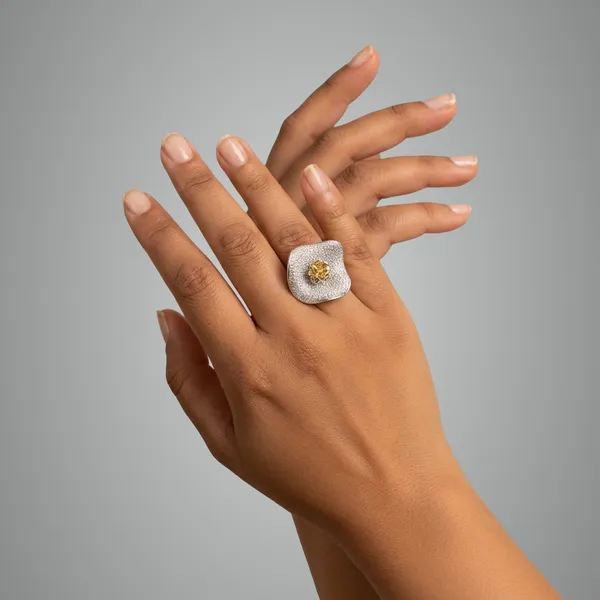 Gold_And_White_Elegant_Cushion_Shaped_Crystal_Statement_Ring_For_Women
