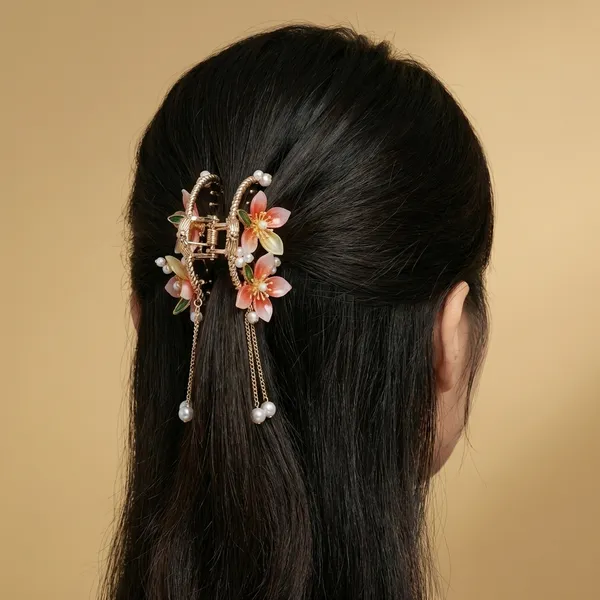 Gold_And_White_Toned_Floral_Hair_Accessory_With_Pearl_Danglers_For_Women