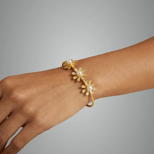 Gold_Toned_Daisy_Flower_Bangle_With_Pearl_Accents