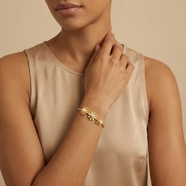 Gold_Toned_Daisy_Flower_Bangle_With_Pearl_Accents