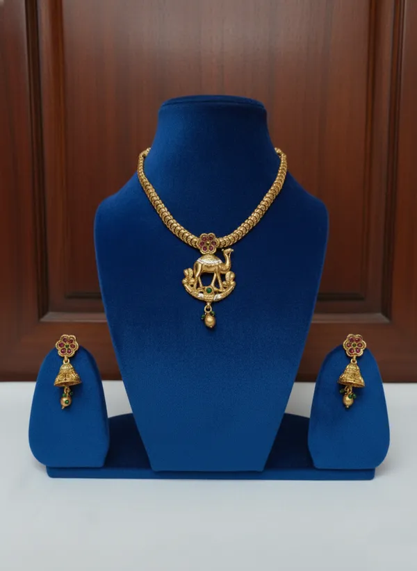 Gold_Traditional_Toned_Necklace_Set_With_Jhumka_Earrings_For_Women