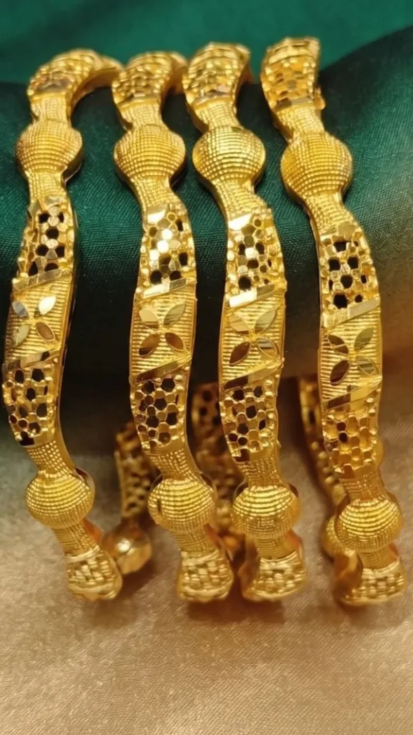 Gold_Rajwada_Floral_Bangles_For_Women