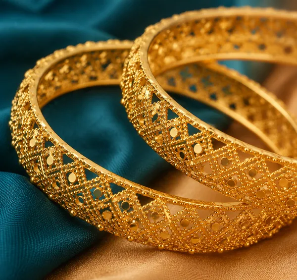 Gold_Zari_Jaal_Bangles_For_Women