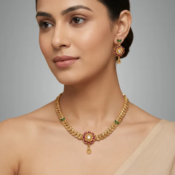 Gold_Traditional_Toned_Necklace_Set_With_Floral_Pendant_And_Matching_Earrings_For_Women