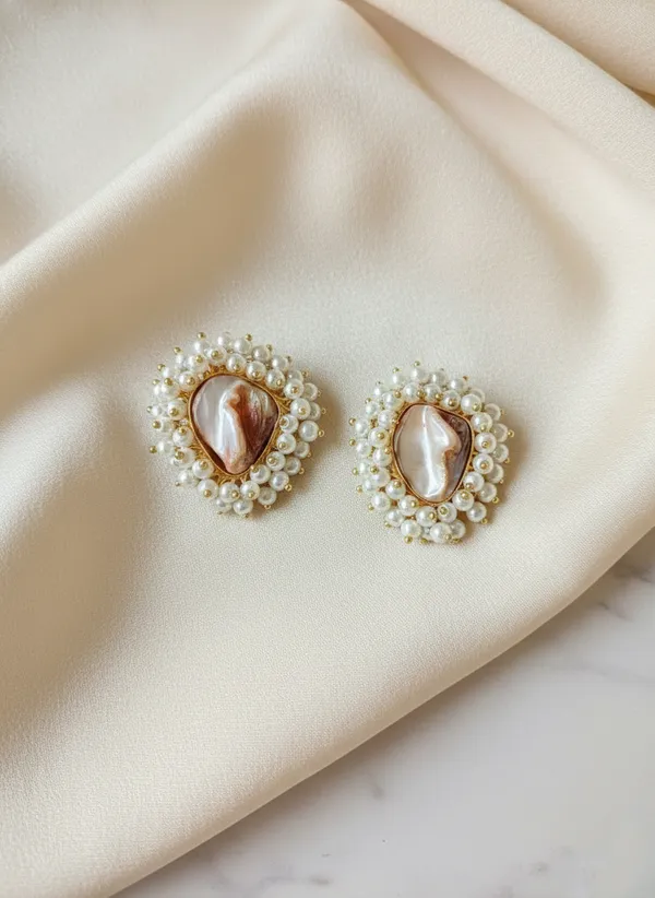 Gold_And_White_Pearl_Heart_Stud_Earrings_With_Tone_Finish_For_Women