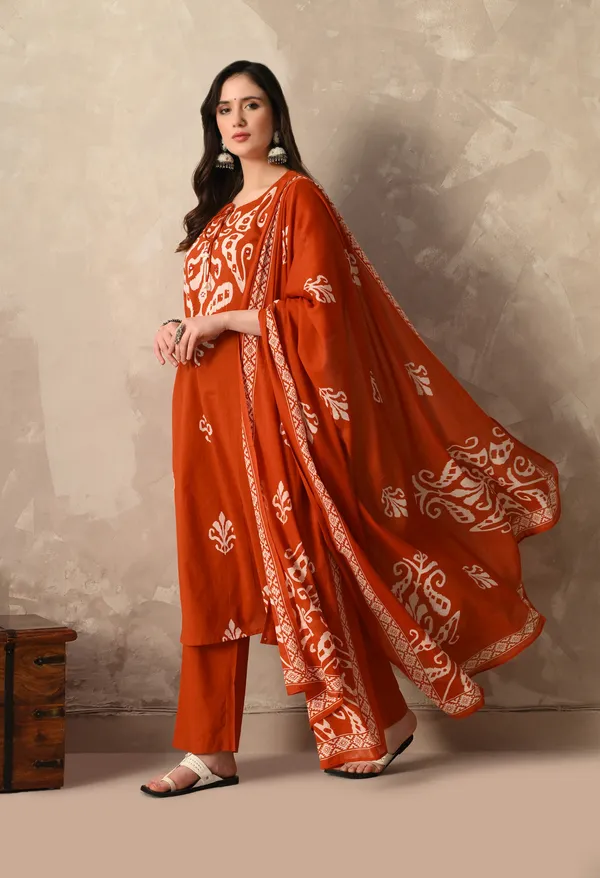Rust_Ikkat_Digital_Printed_Kurta_Set_With_Dupatta_And_Tussles_For_Women