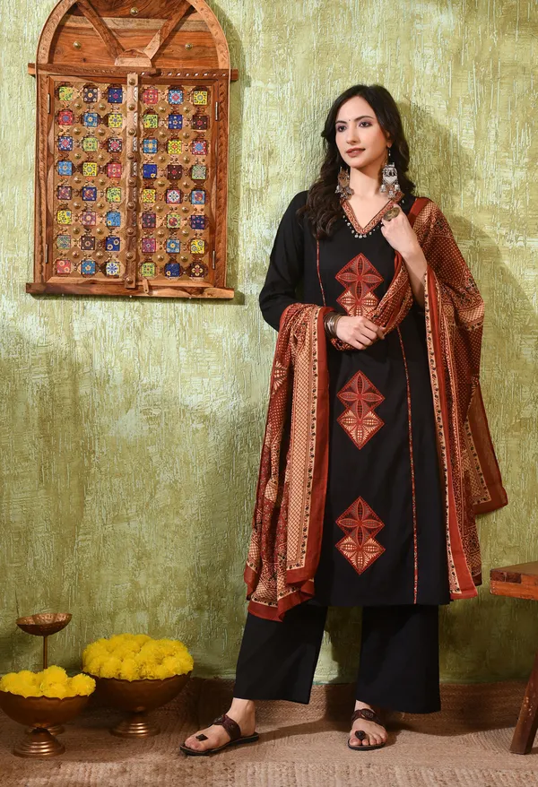 Black_Cotton_Handwork_Kurta_Set_For_Women