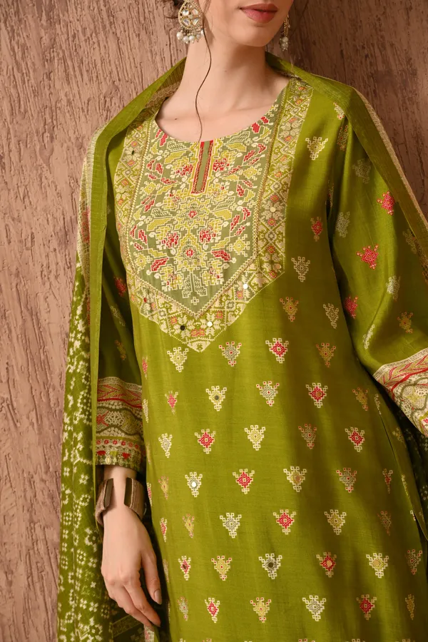 Green_Digital_Printed_Handwork_Kurta_Set_With_Dupatta