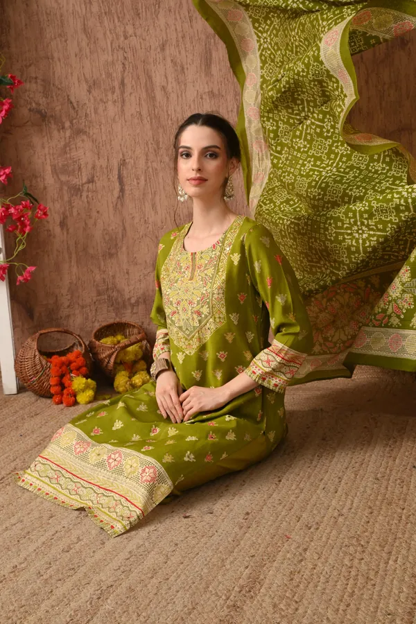 Green_Digital_Printed_Handwork_Kurta_Set_With_Dupatta