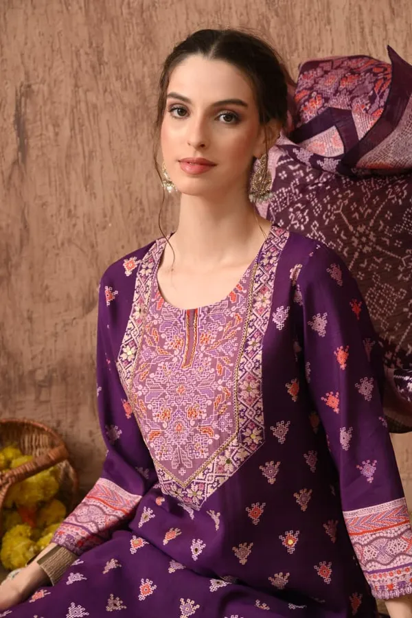 Green_Cotton_Handwork_Kurta_Set_For_Women