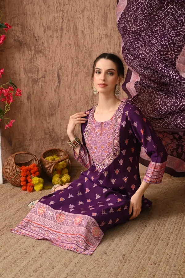 Green_Cotton_Handwork_Kurta_Set_For_Women