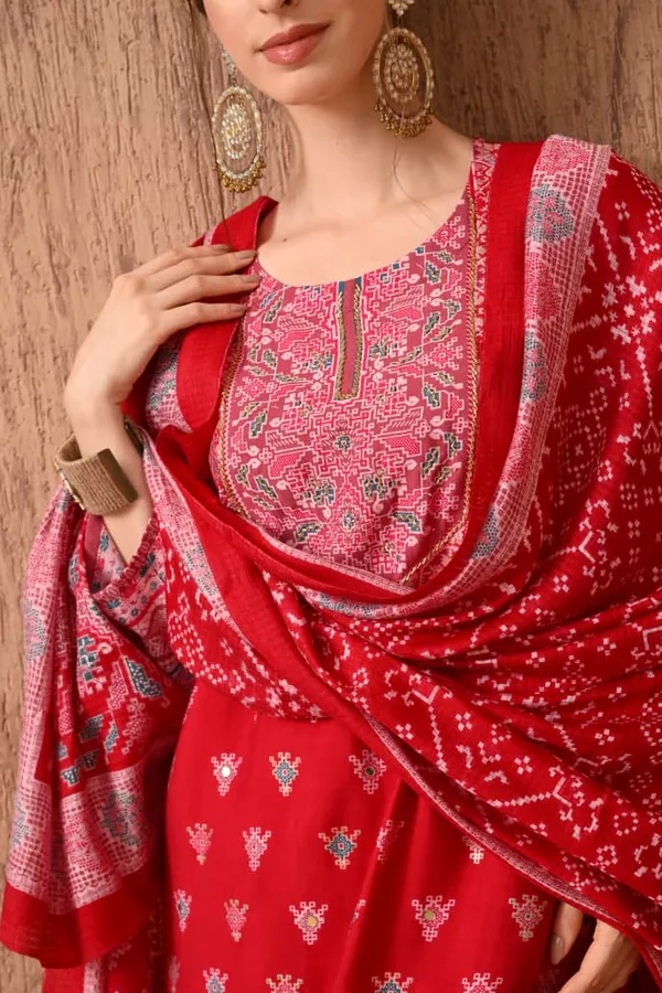 Black_Cotton_Embroidery_Kurta_Set_For_Women