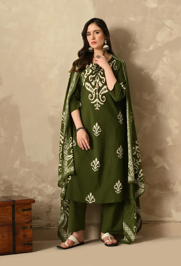 Mehndi_Green_Ikkat_Digital_Printed_Kurta_Set_With_Dupatta_And_Tussles_For_Women